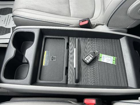 Used 2024 Honda Odyssey Elite image 26