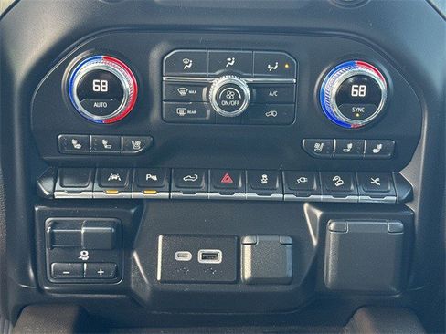 Used 2022 GMC Sierra 1500 Denali w/ Denali Premium Package image 22