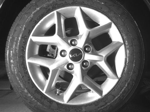 Used 2025 Kia Soul LX w/ LX Technology Package FWD image 15