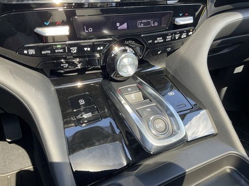 New 2026 Acura MDX SH-AWD image 14