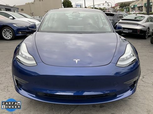 Used 2019 Tesla Model 3 Standard Range Plus image 2