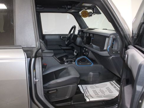 Used 2024 Ford Bronco Black Diamond image 28