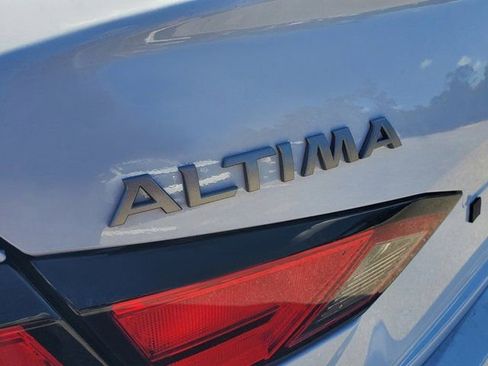 New 2026 Nissan Altima 2.5 SR w/ SR Premium Package FWD image 9