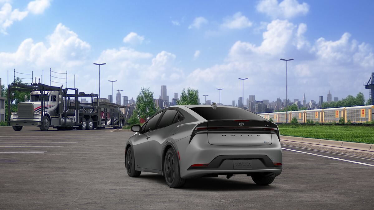 New 2027 Toyota Prius LE AWD/4WD image 7
