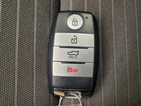 Used 2016 Kia Forte Koup SX image 32