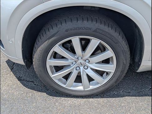 Used 2018 Volvo XC90 T6 Momentum w/ Convenience Package AWD/4WD image 9