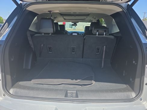 Used 2020 Chevrolet Traverse Premier FWD image 34