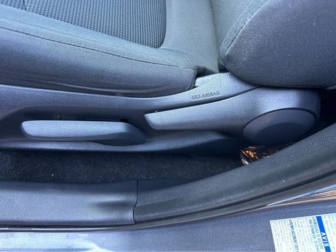 Used 2019 Toyota RAV4 LE image 31