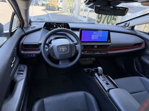 Used 2024 Toyota Prius Prime Premium FWD image 15