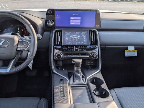 New 2026 Lexus LX 600 4WD w/ Luxury Package image 17