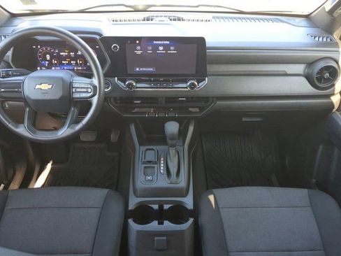 Used 2024 Chevrolet Colorado W/T image 14