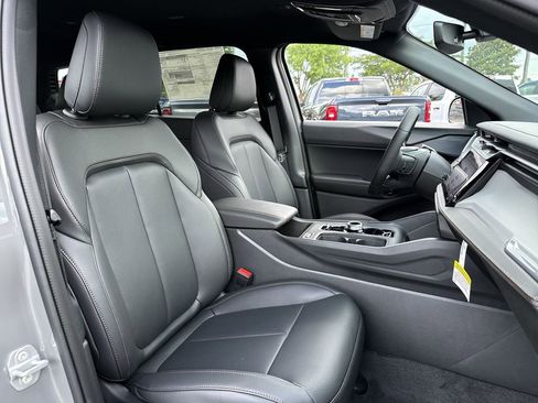 New 2026 Jeep Cherokee Limited AWD/4WD image 29