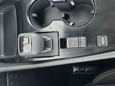 Used 2025 Nissan Rogue S FWD image 24
