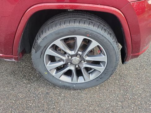 Used 2017 Jeep Grand Cherokee Overland image 44