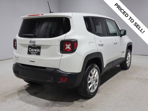 Used 2023 Jeep Renegade Latitude AWD/4WD image 2
