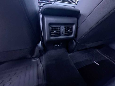 Used 2025 Toyota Camry SE image 37