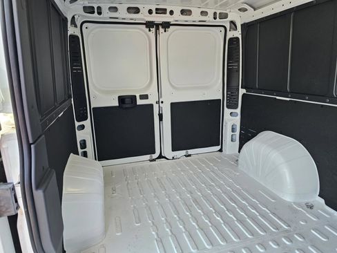 New 2025 RAM ProMaster 2500 w/ Convenience Group image 9