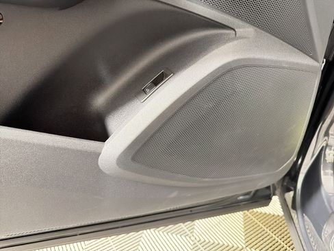 Used 2025 Audi Q5 Premium w/ Convenience Package image 19