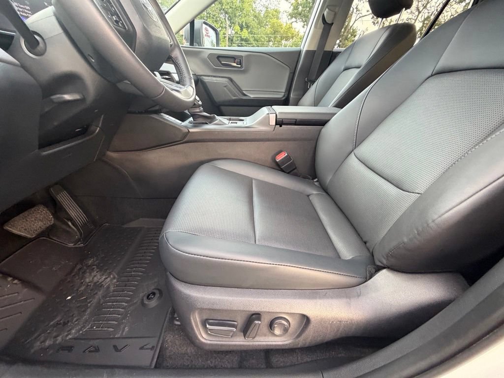 Used 2026 Toyota RAV4 XLE Premium AWD/4WD image 17