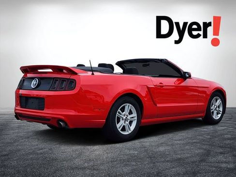 Used 2014 Ford Mustang Convertible RWD image 3