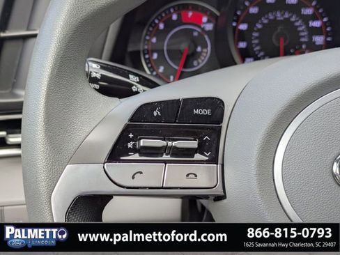 Used 2022 Hyundai Elantra SEL image 20