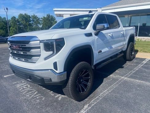 Used 2024 GMC Sierra 1500 SLE w/ Preferred Package AWD/4WD image 1