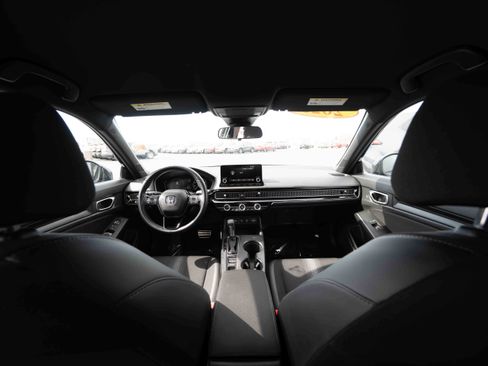 Certified 2025 Honda Civic Sport image 19