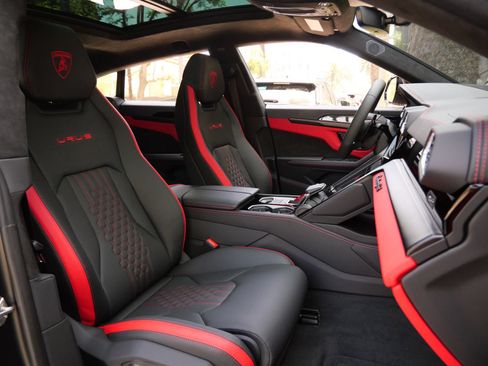 Used 2024 Lamborghini Urus S AWD/4WD image 8