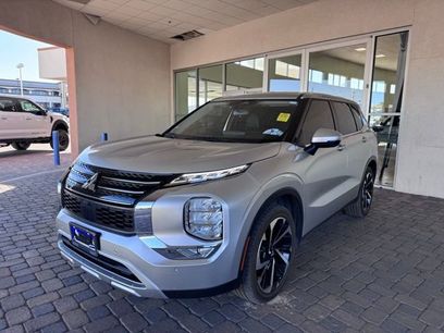 Used 2024 Mitsubishi Outlander SE