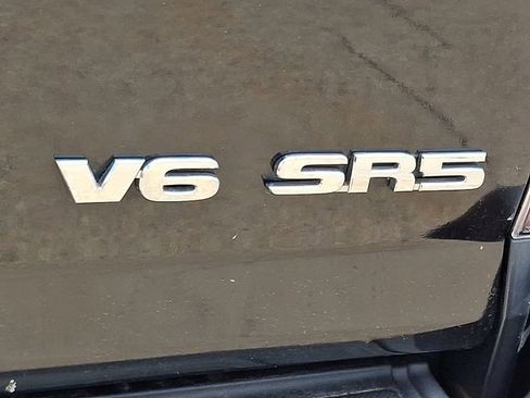 Used 2015 Toyota Tacoma 4x4 Access Cab V6 w/ SR5 Package image 29