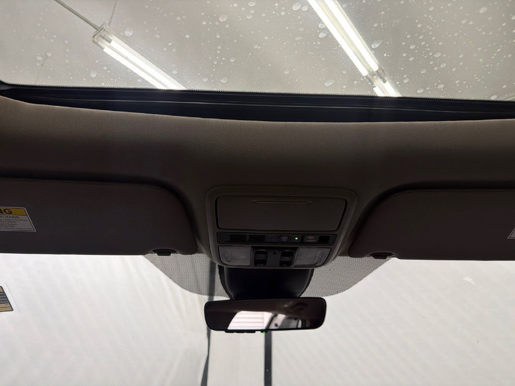 Used 2022 Honda Odyssey Elite image 24