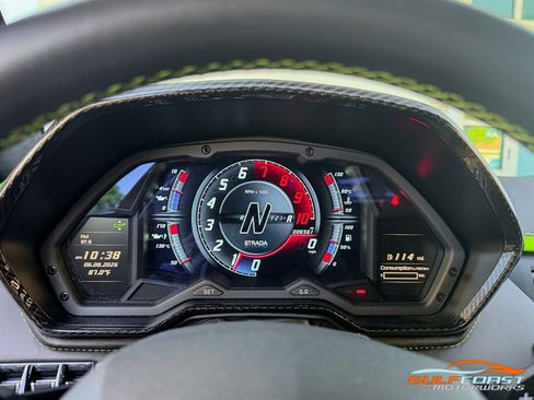 Used 2018 Lamborghini Aventador S AWD/4WD image 15