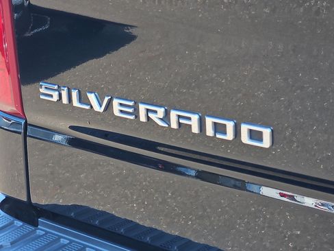 Used 2023 Chevrolet Silverado 1500 LT AWD/4WD image 29