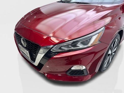 Used 2022 Nissan Altima 2.5 SV w/ SV Premium Package FWD image 16