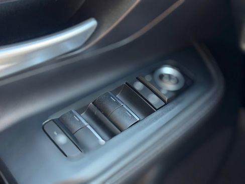 Used 2024 Toyota Grand Highlander XLE image 11