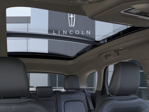 New 2026 Lincoln Corsair Reserve w/ Rear Removable Package Tray image 22