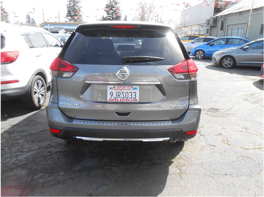 Used 2017 Nissan Rogue SV AWD/4WD image 5
