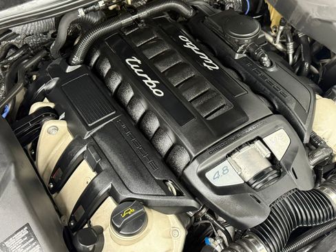 Used 2013 Porsche Cayenne Turbo image 57