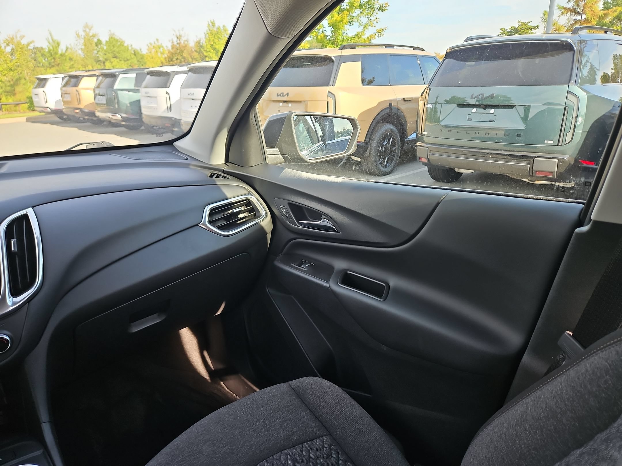 Used 2022 Chevrolet Equinox LT FWD image 11