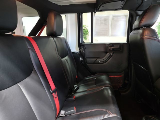 Used 2017 Jeep Wrangler Unlimited Rubicon AWD/4WD image 15