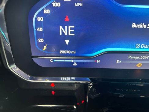 Used 2023 Chevrolet Silverado 1500 ZR2 w/ Technology Package image 18