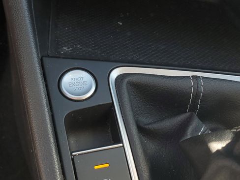 Used 2024 Volkswagen Jetta SE image 29