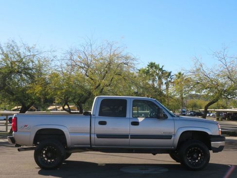 Used 2004 Chevrolet Silverado 2500 LS w/ Skid Plate Package image 3