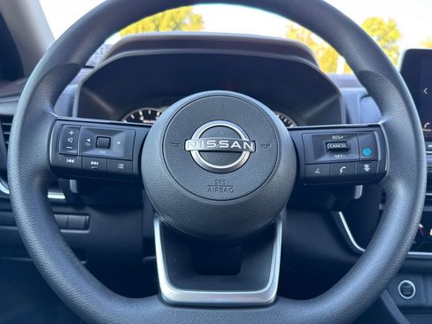 Certified 2023 Nissan Rogue SV image 26