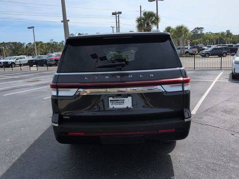 Certified 2024 Lincoln Navigator L Reserve AWD/4WD image 5