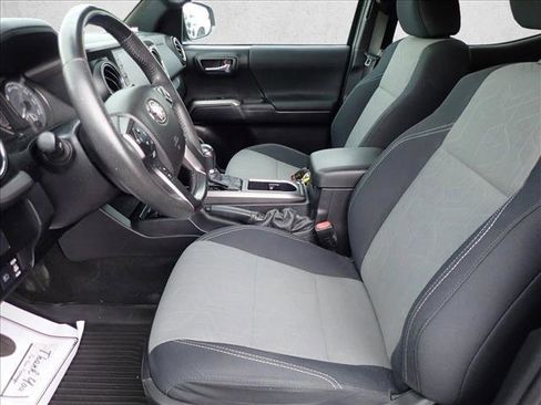 Used 2021 Toyota Tacoma TRD Off-Road image 10