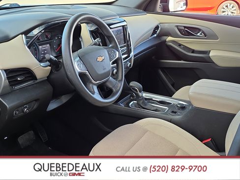 Used 2022 Chevrolet Traverse LS image 10
