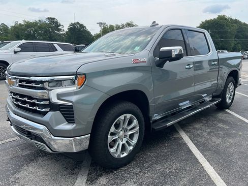 Used 2025 Chevrolet Silverado 1500 LTZ AWD/4WD image 21