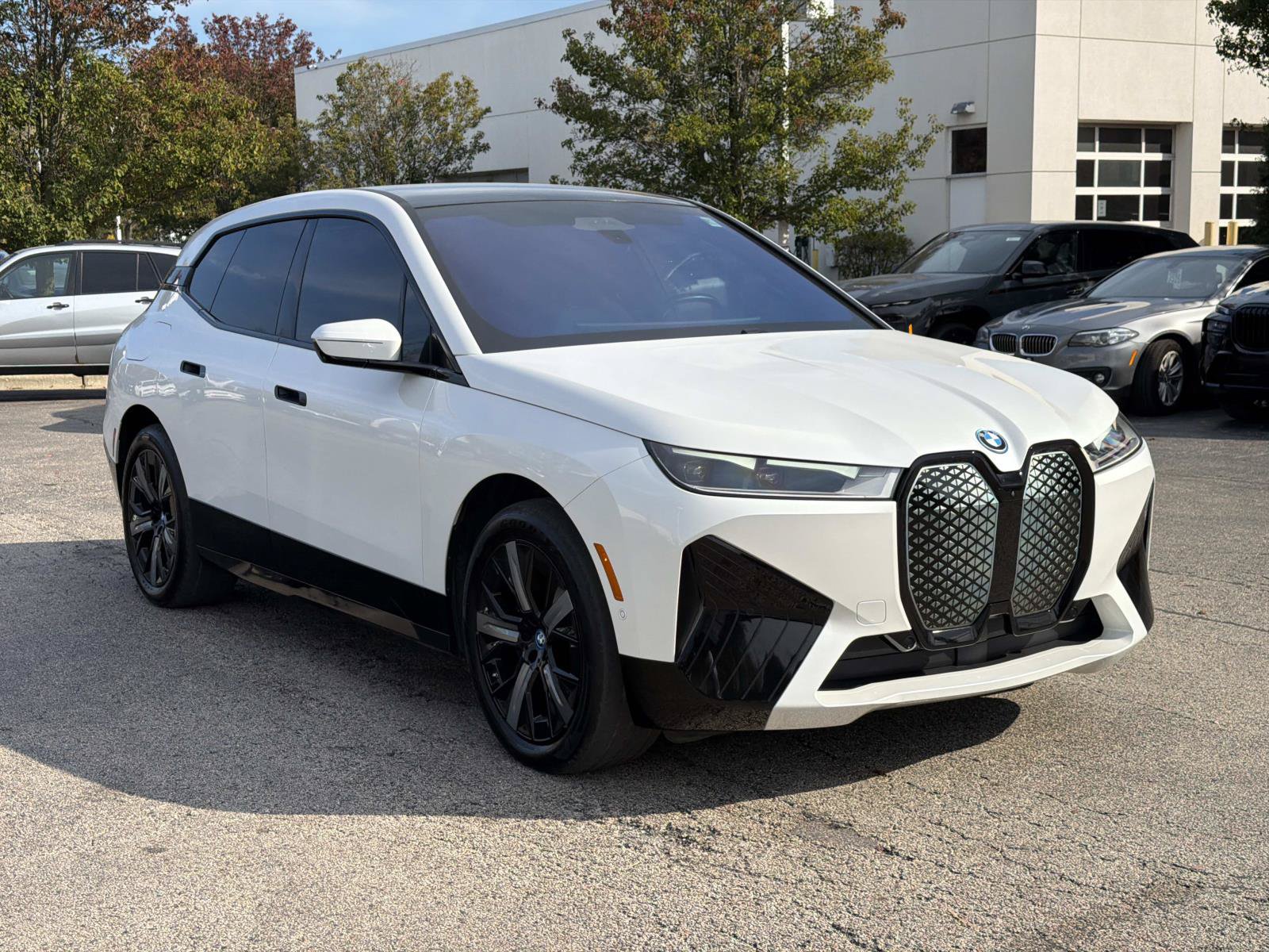 Certified 2024 BMW iX xDrive50 w/ Premium Package AWD/4WD image 3