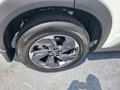 New 2026 Nissan Rogue SV FWD image 9